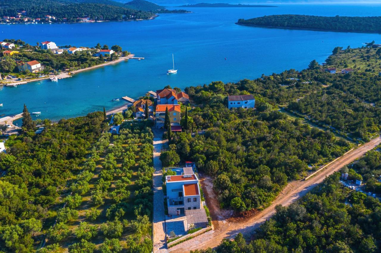 Villa Vera Loviste Exterior photo